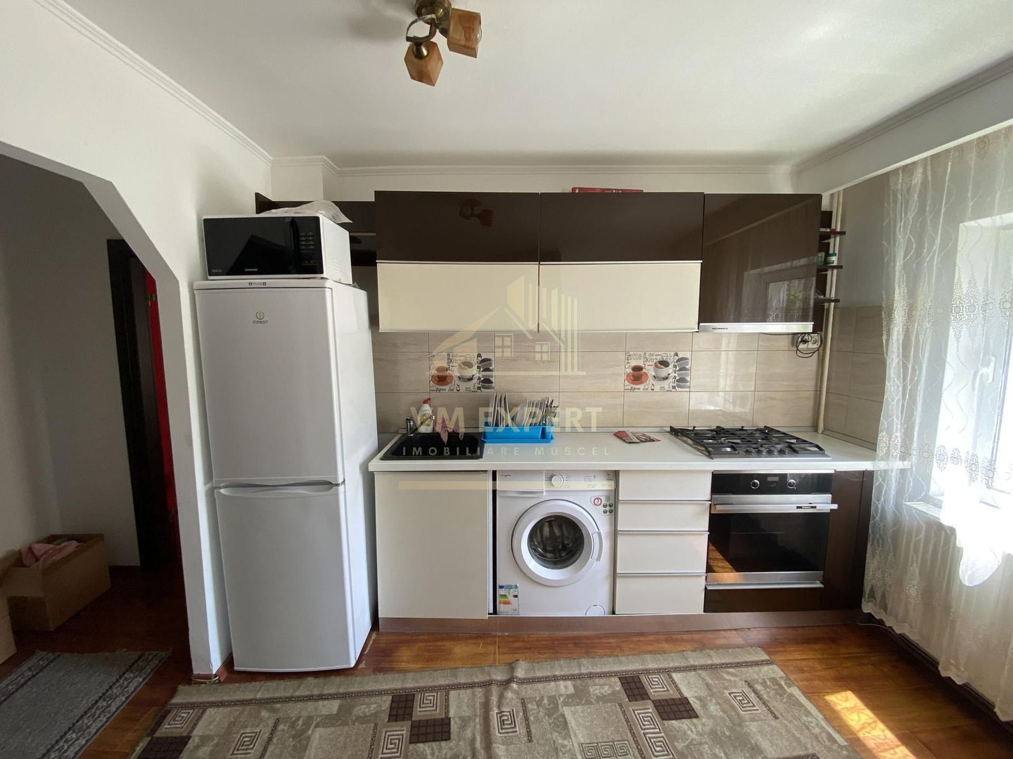APARTAMENT 2 CAMERE, PARTER, GRUI, CAMPULUNG - Poză 1