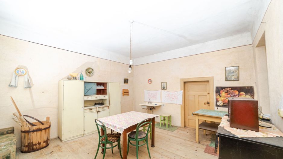 Casă în zona centrală Pâncota - Poză 8