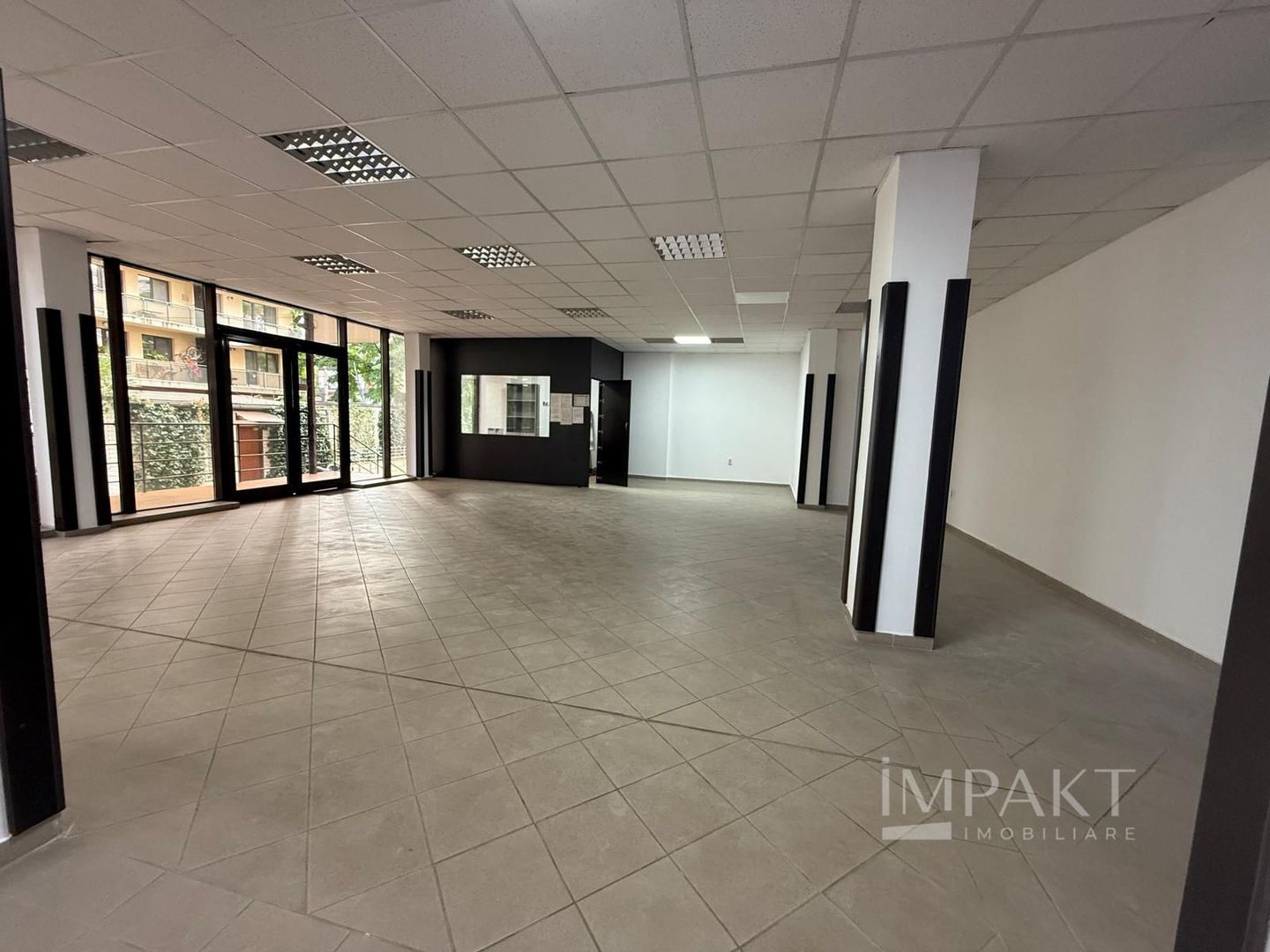 Oportunitate unică ,spațiu Comercial cu potențial maxim, zona FSEGA! - Poză 1