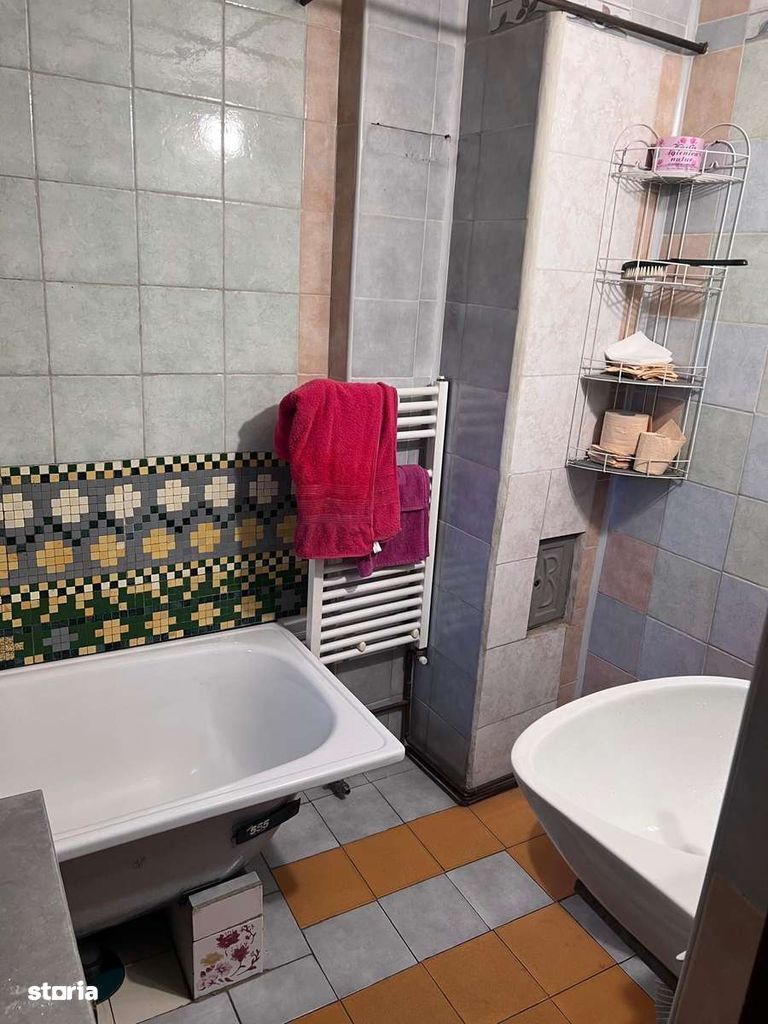 Casă de vânzare cu posibiliate de renovare/dezvoltare - Poză 4