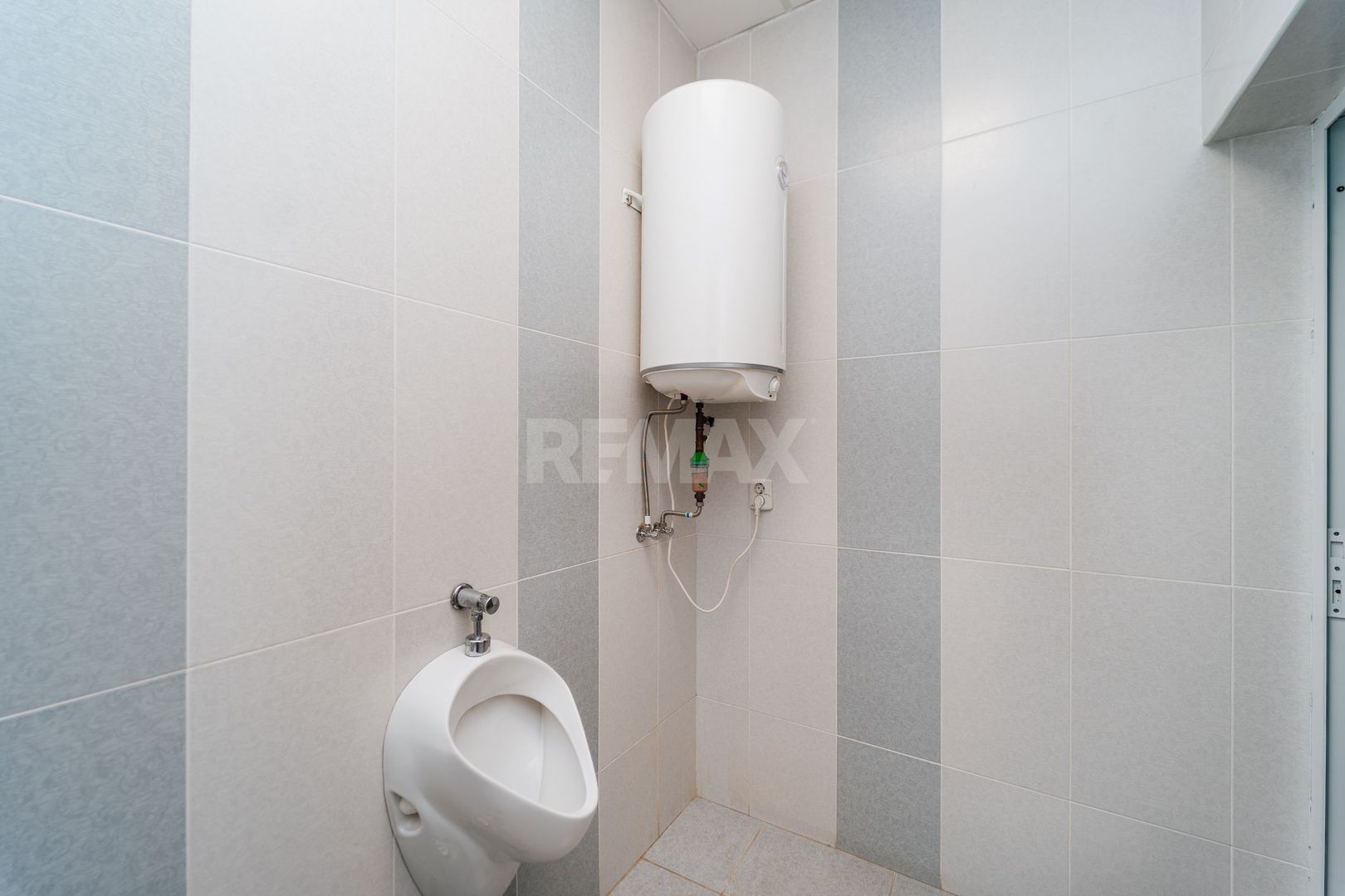 VÂNZARE I SPAȚIU COMERCIAL I STRĂȘENI SIREȚ I 293 m² - Poză 7