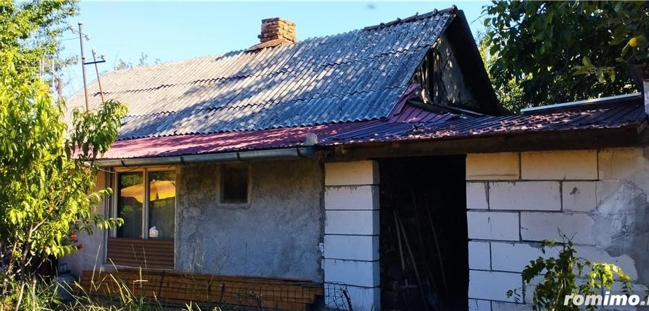 Casă cu teren și front stradal generos - Poză 7