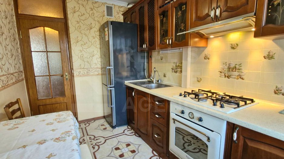 Chirie, apartament, 3 camere, Strada Calea Ieşilor, Sculeni - Poză 10