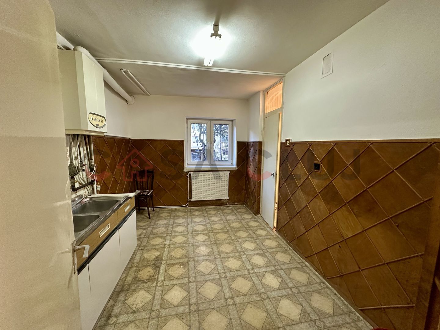 Ideal pentru familii, bine compartimentat, in zona linistita - Poză 2