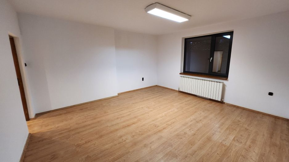Spatiu birouri 140 mp - Poză 12