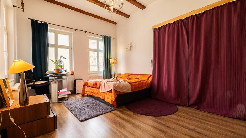 Imobil doua camere in casa+spatiu comercial+teren 270 mp  cu CF separat - Poză 1