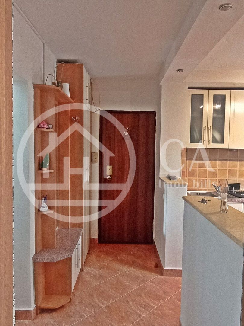 Apartament cu 3 camere de vanzare in zona Rogerius, Oradea - Poză 4