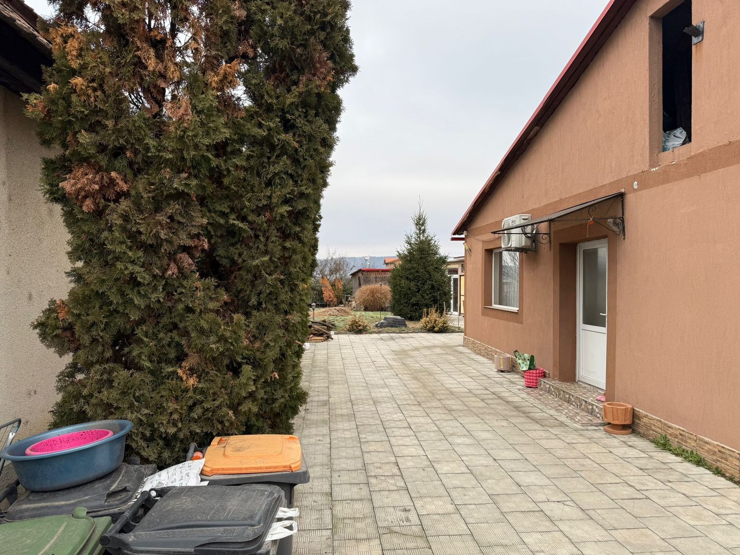 Casa spatioasa de vanzare plan parter in Osorhei - Poză 11