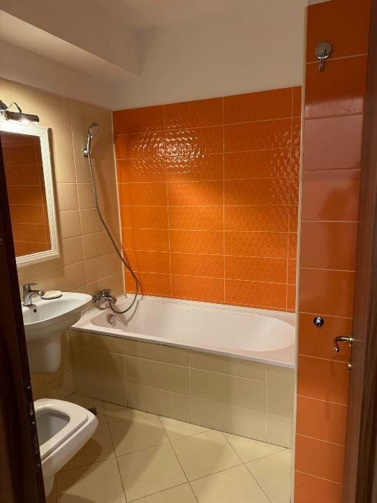 De vanzare  Apartament 3 cam mobilat utilat + parcare subterana Domenii sect1 - Poză 12