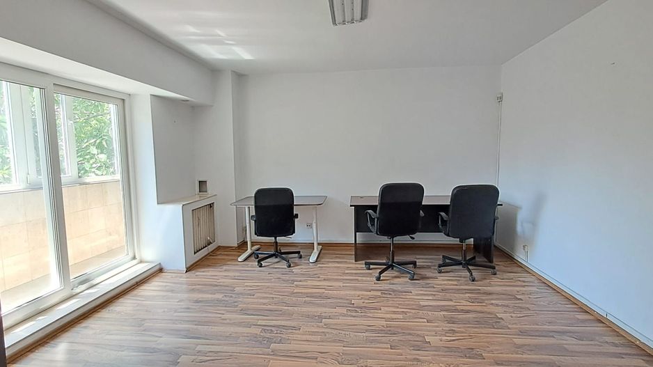 Piata Victoriei, metrou la 300 metri, imobil 3 camere, pretabil BIROU - Poză 1