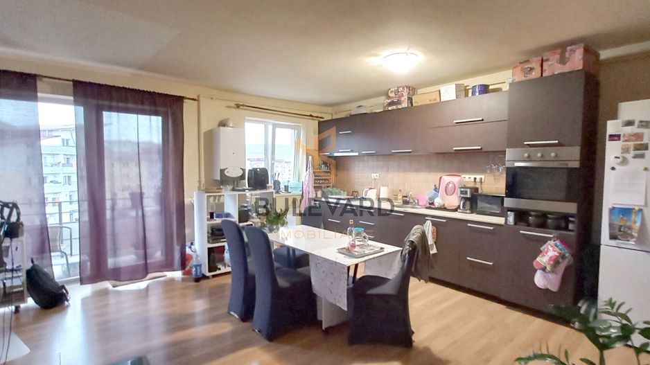 Apartament cu 2 camere+2 locuri de parcare! - Poză 1