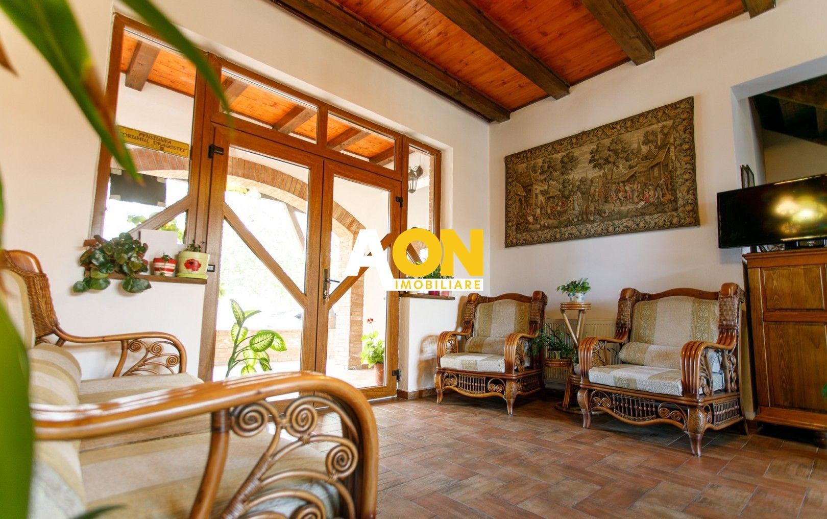 Complex turistic cu restaurant, piscina si teren de tenis - Poză 6