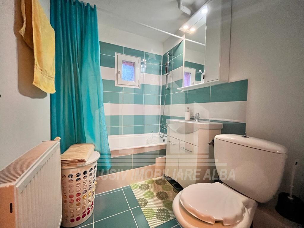 Apartament cu 2 camere decomandate, Industriala - Poză 4