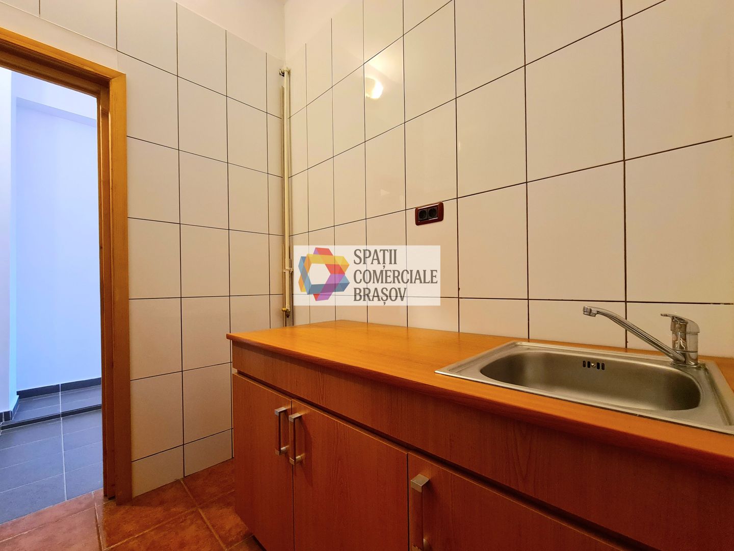 Spatiu birouri de închiriat Brasov - 68 mp  # spatii-comerciale-brasov.ro - Poză 9