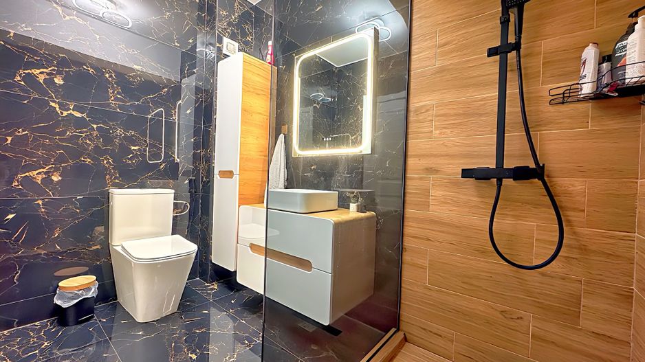 3 camere decomandat bucatarie inchisa 79mp Grand Arena parcare inclusa - Poză 4