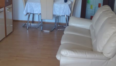 ofer spre vanzare garsoniera zona Meva , etaj 3