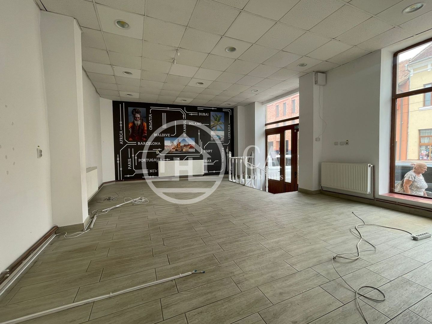 Spatiu comercial de inchiriat in zona Ultracentral, Oradea - Poză 2