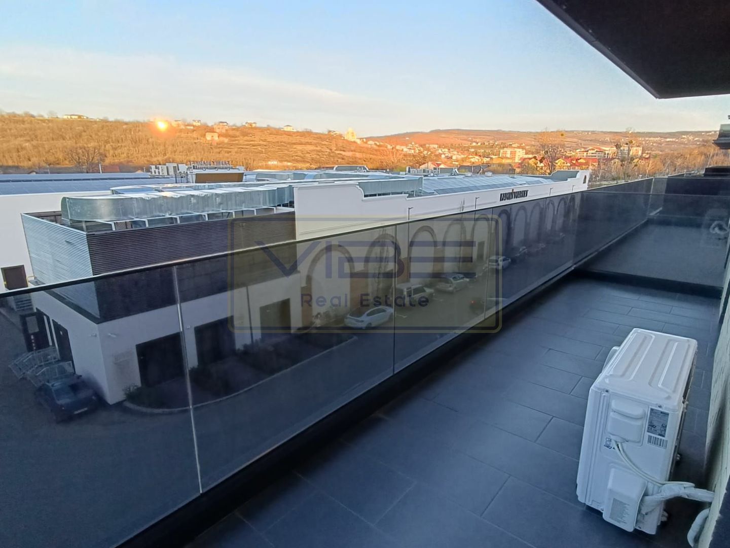 Family Market Bucium- Freya Residence! Apartament Modern - Poză 12