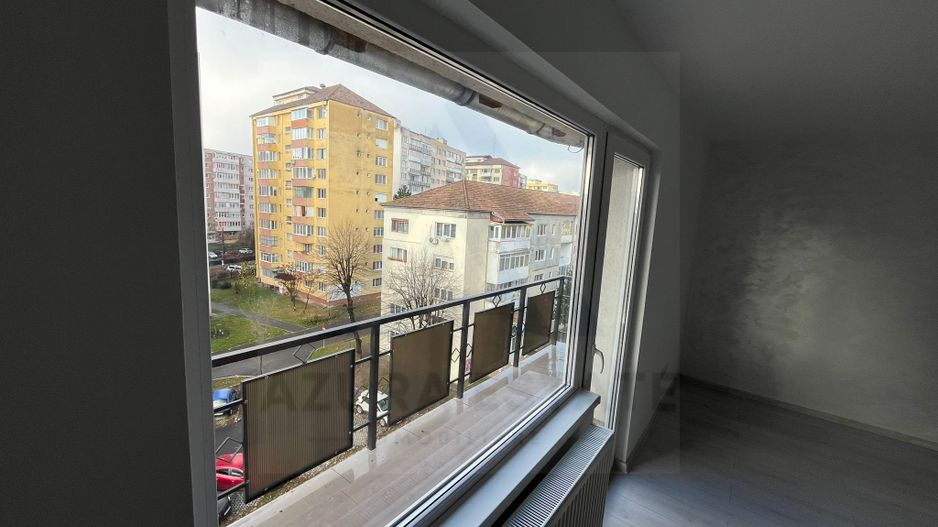Apartament 4 camere 2 bai si balcon pe Mihai Viteazu - Poză 2