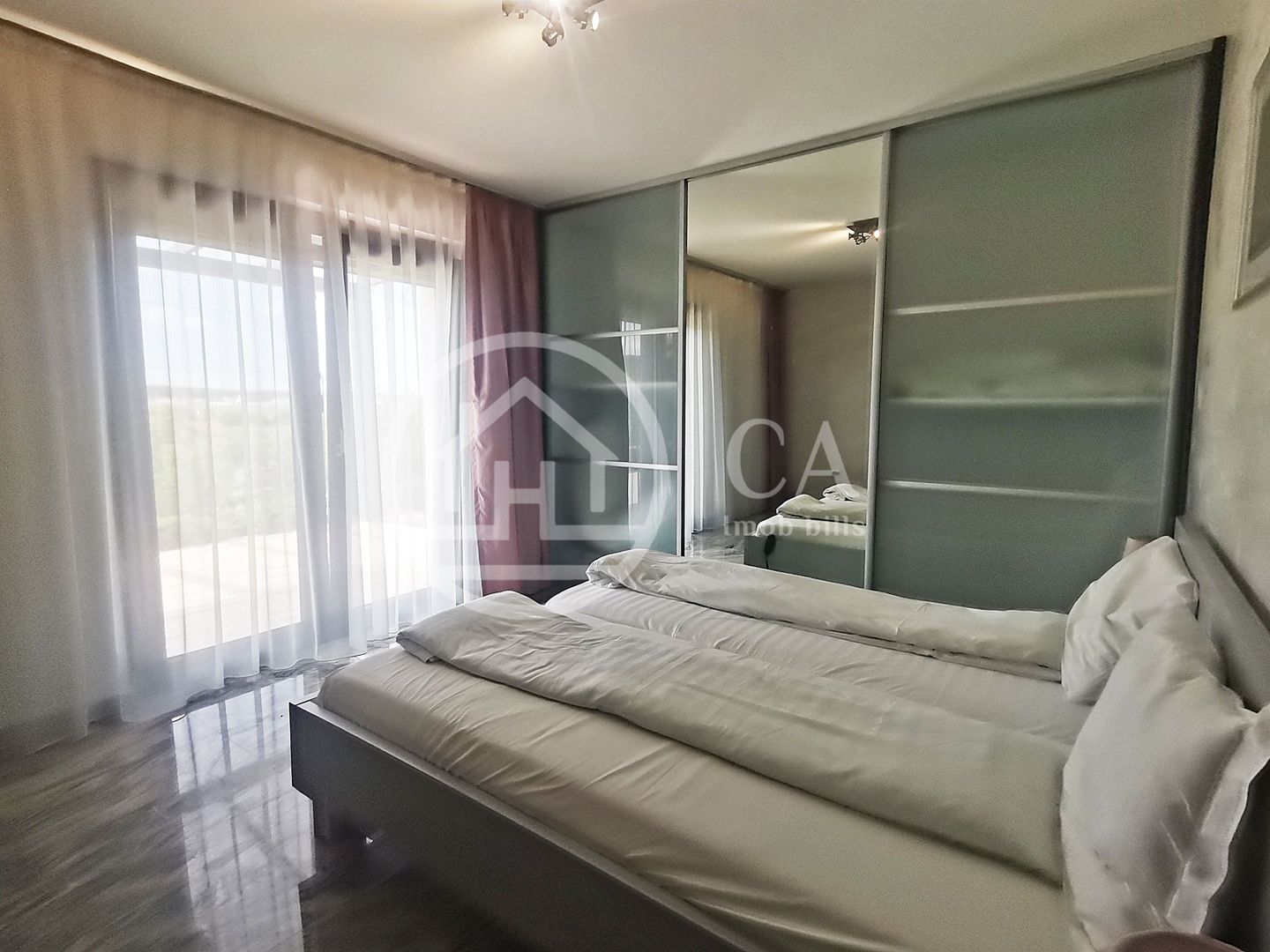 Casa de închiriat cu 6 camere în Cihei, Oradea - Poză 2