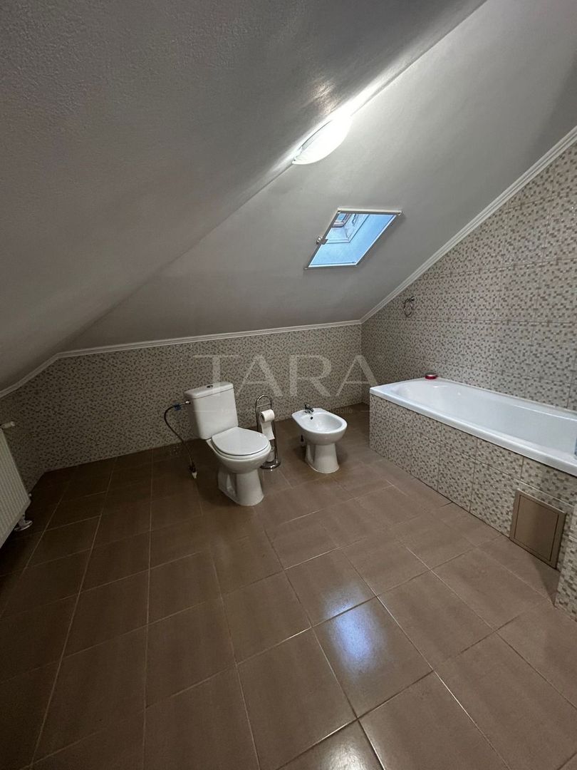 2 apartamente spațioase de vânzare în centrul Clujului - Poză 19