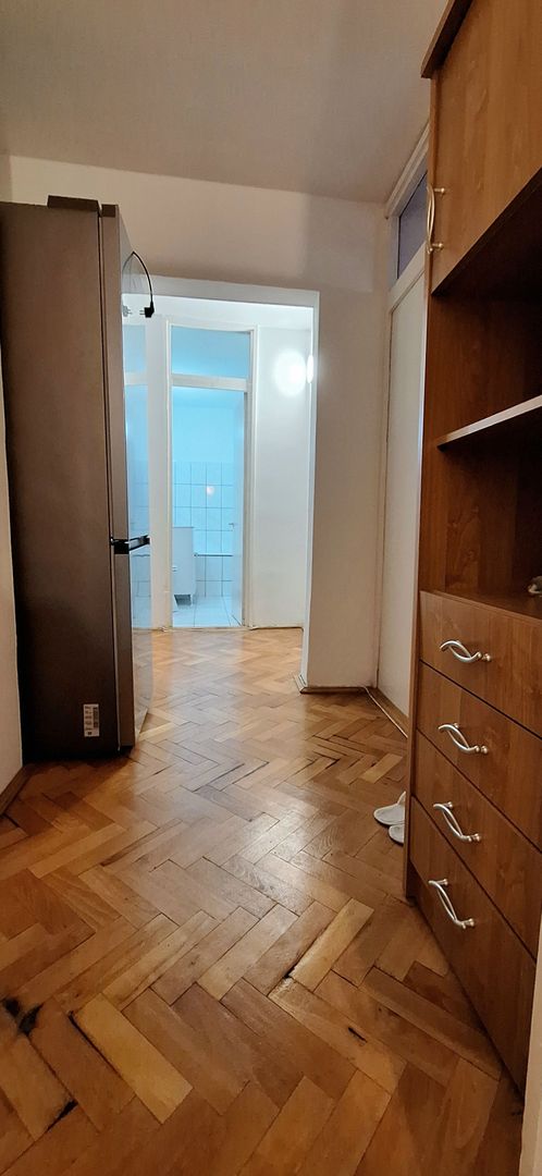 Apartament renovat cu 3 camere - zona Andrei Saguna - Poză 16