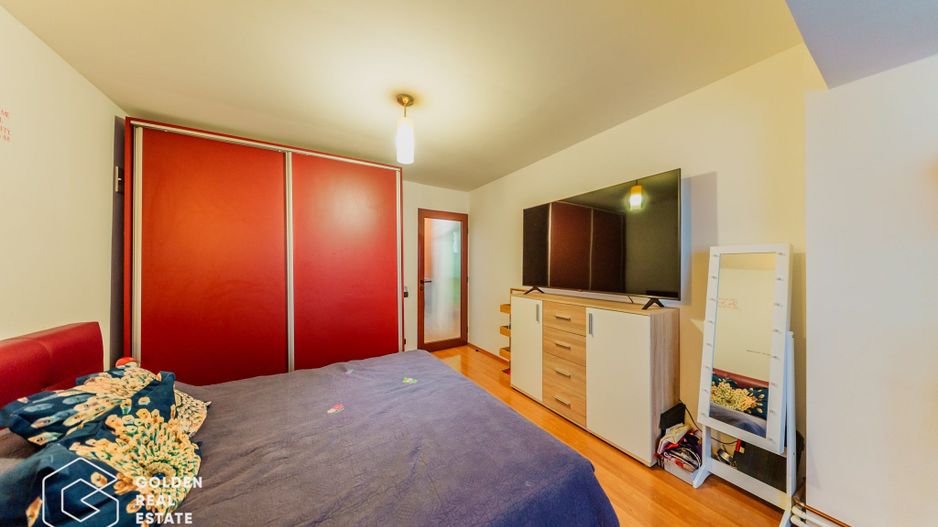 Apartament 4 camere, decomandat, etaj 2, Micalaca, str Fratiei - Poză 4