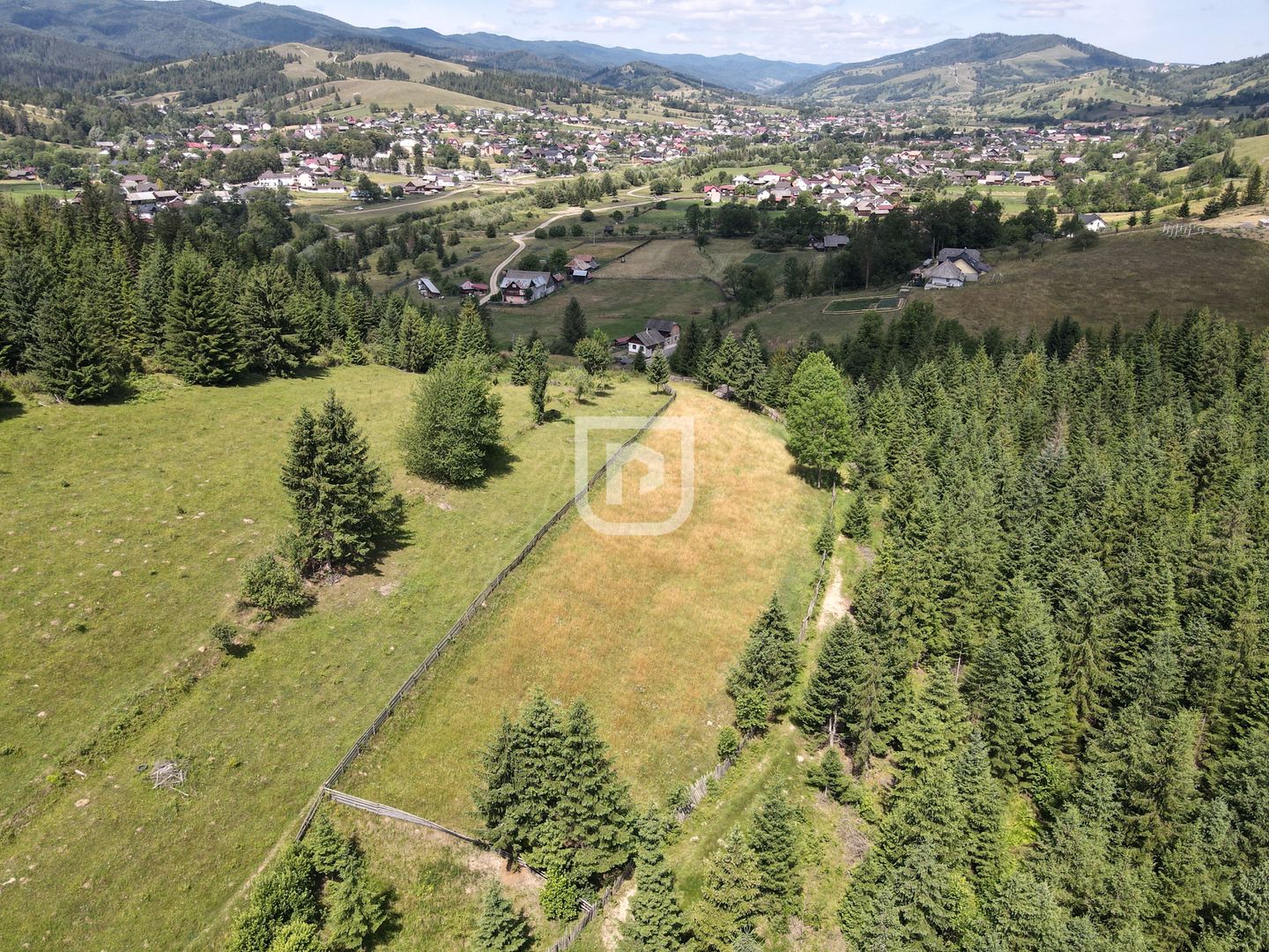 Teren 3600 mp cu priveliște montană în Mănăstirea Humorului | Bucovina - Poză 5