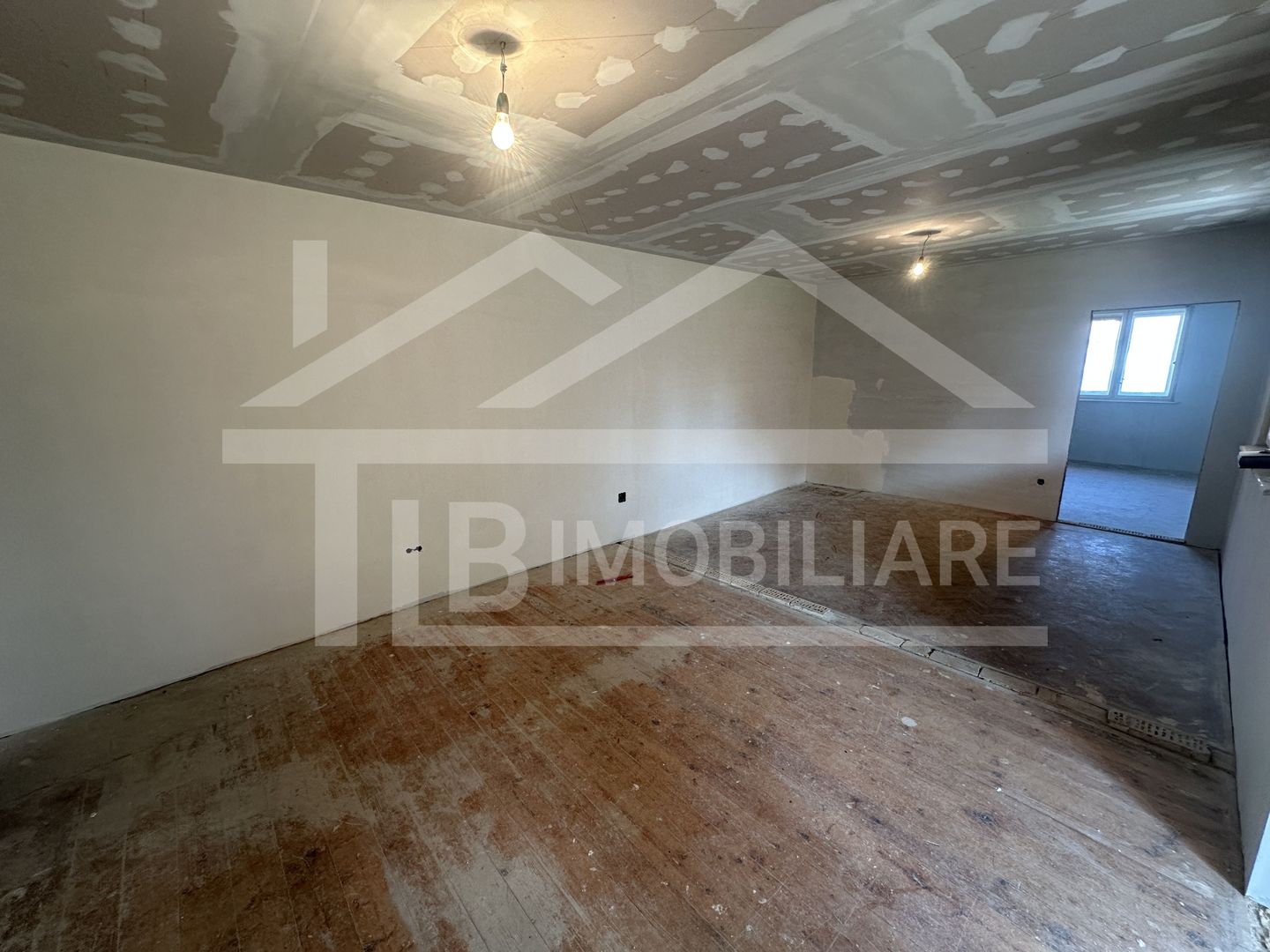 Casa individuala de vanzare, 107mp, 645mp teren, Zona Santana de Mures - Poză 6