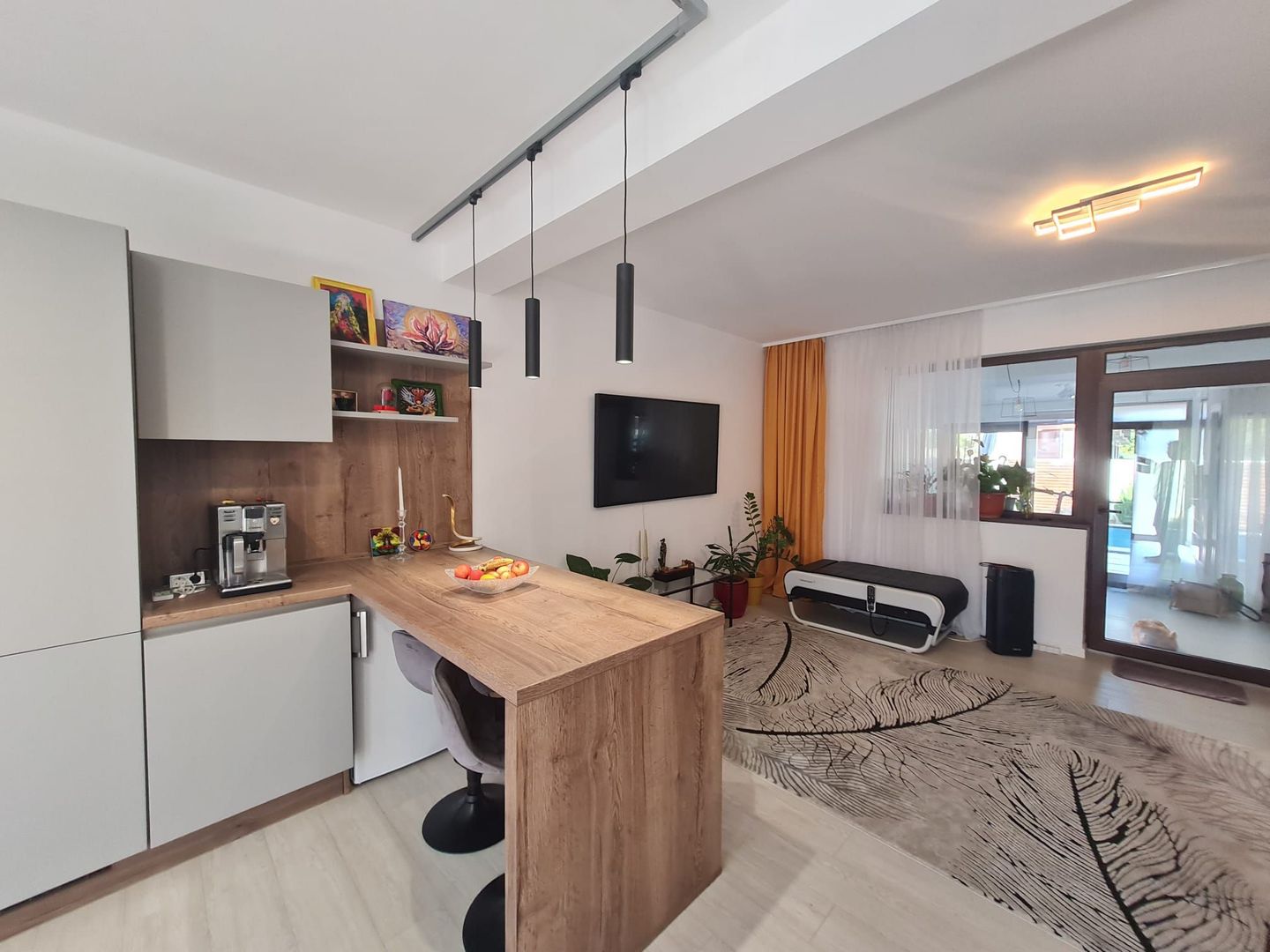 Duplex minimalist cu piscina - Poză 17