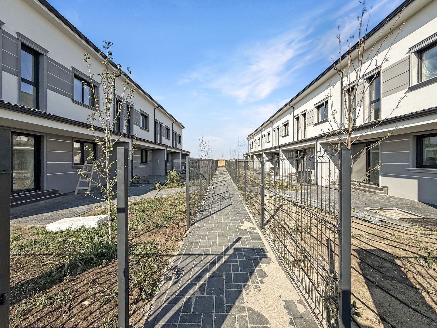 Dezvoltator - Case Premium într-un Cartier Privat. - Poză 6