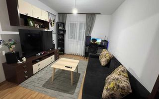 Apartament 2 camere, balcon, parcare, Zona VIVO - Poză 1