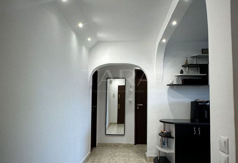 Apartament in zona Liceului de Informatică „Tiberiu Popoviciu” - Poză 11