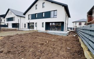 Vile Otopeni 23 august 5 camere, TOATE utilitatile - Poză 1