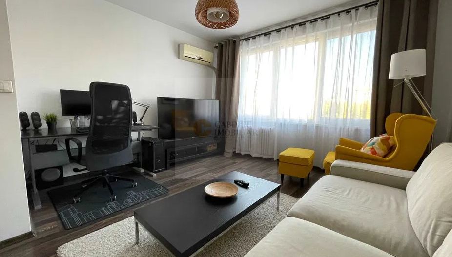 2 camere  |  Decomandat  | Sala Palatului | Etaj 3 - Poză 1