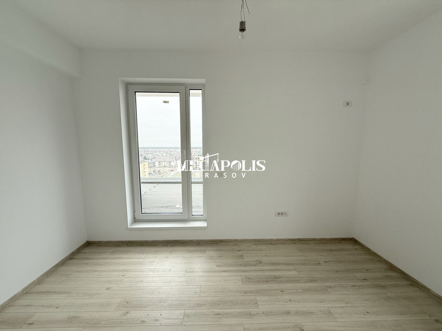 Vinzare Penthouse FINALIZAT SI INTABULAT BRASOV ZONA TRACTORUL - Poză 11