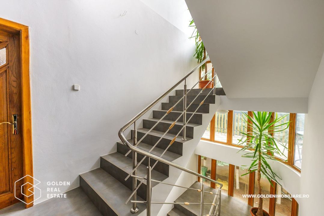 Oportunitate de investiție, vila pretabila pentru  afacere de familie - Poză 24