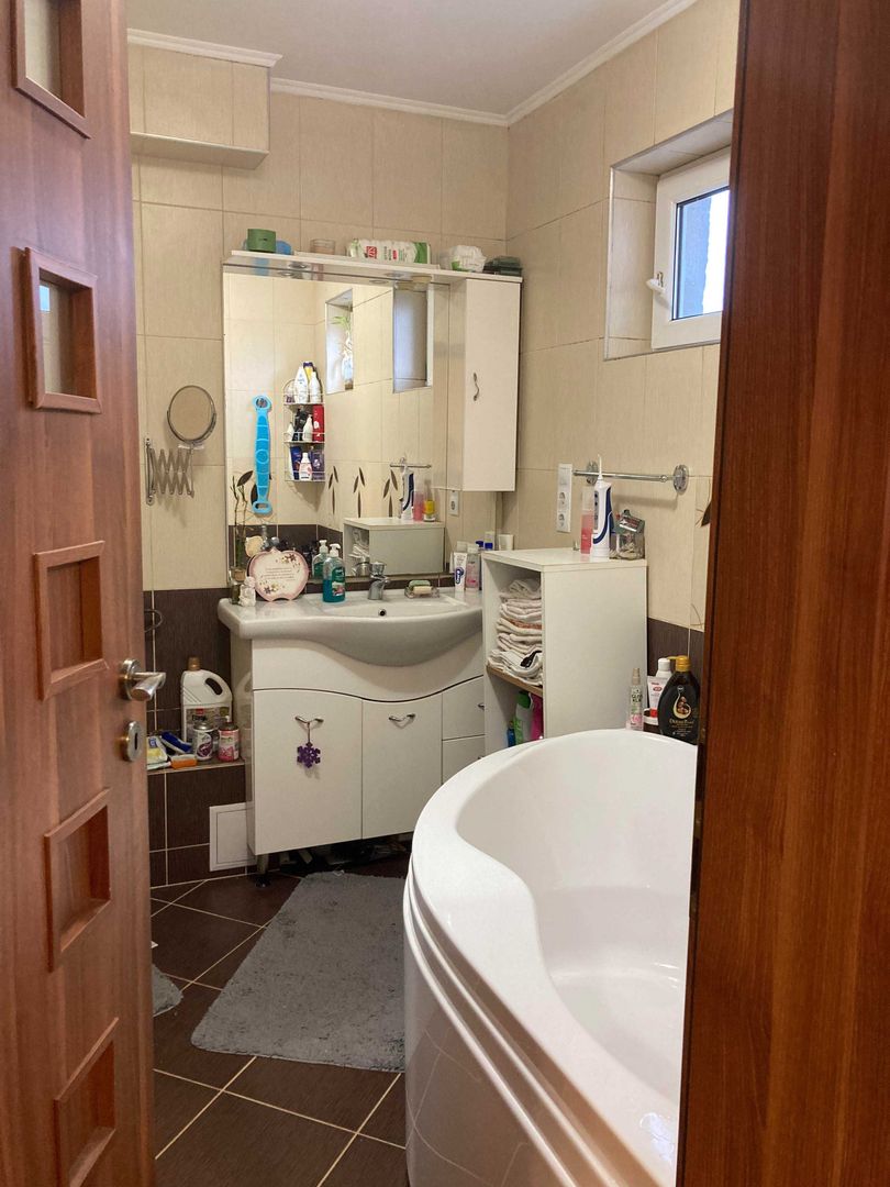 Vând apartament cu 3 camere - Poză 6