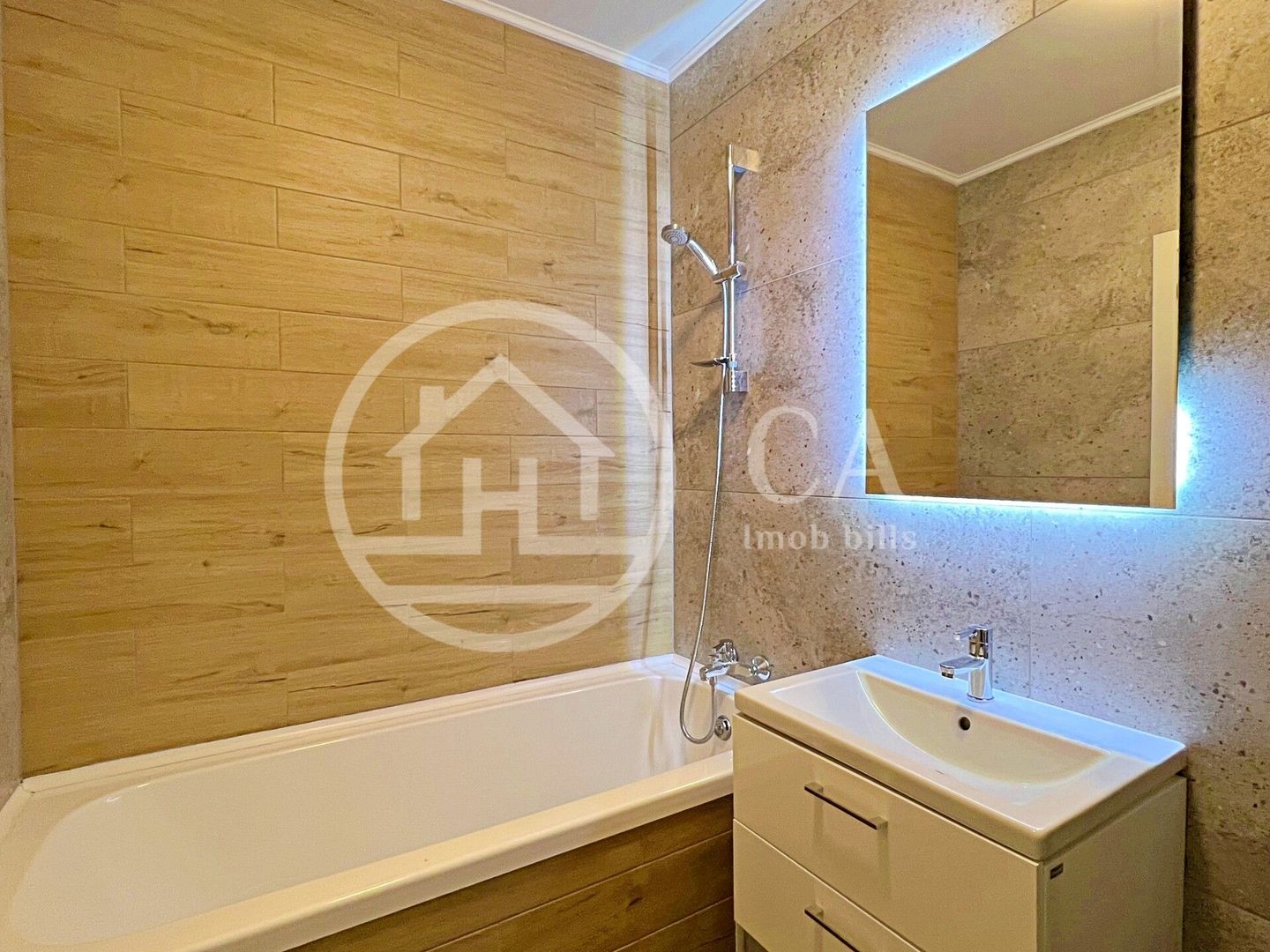 Apartament de închiriat cu 3 camere in Prima Arena, Oradea - Poză 6