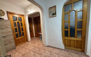 Vânzare apartament 3 camere, Zona Bucovina - Poză 6