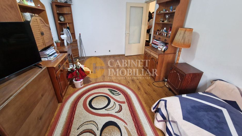 2 Camere Decomandat - Etaj 1 - Zona Dacia/Columnei - Poză 2