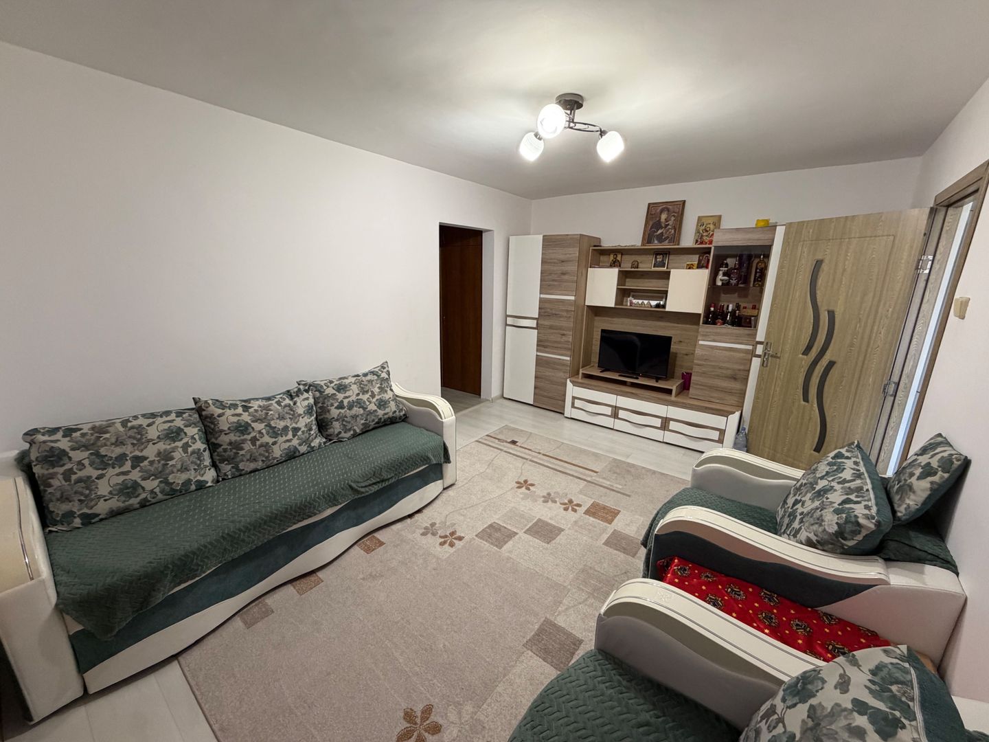 Apartament 2 camere, etaj 2 - zona Cetate - Poză 2