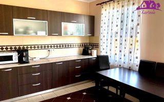 Casa lux in localitatea Sânmartin - Poză 4