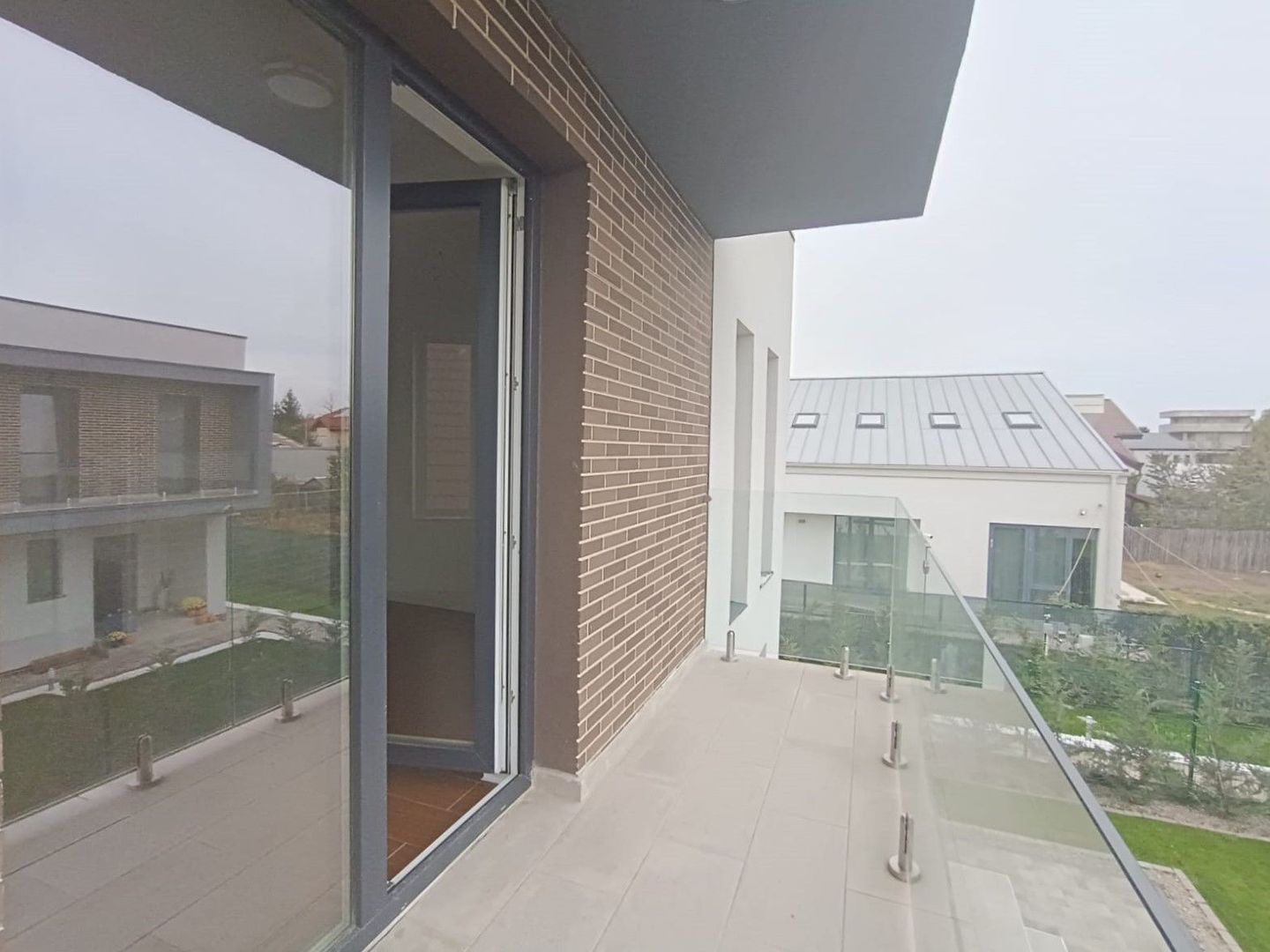 Vanzare casa moderna individuala zona rezidentiala Tunari - Poză 16