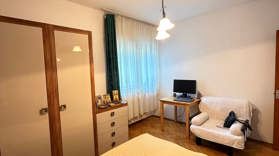 De vanzare 4 camere, curte exclusivă 250 mp, Str. Uruguay - Bucuresti - Poză 10