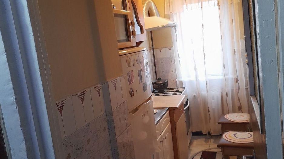 Vand apartament 3 camere zona Casa de cultura - Poză 3