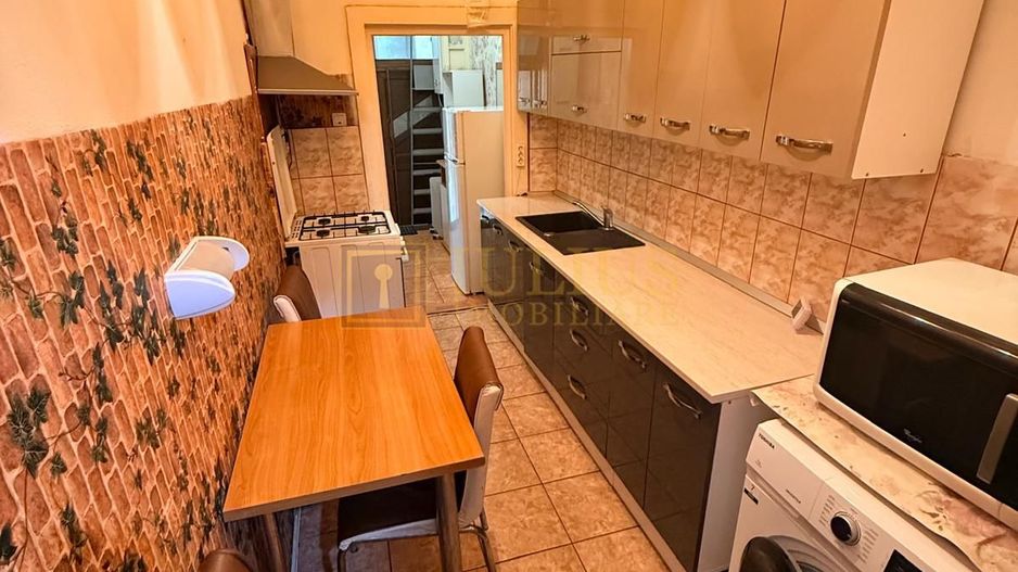 2 camere| Iosefin-vis a vis de Bega |zona superba| loc de parcare| curte comuna| - Poză 6