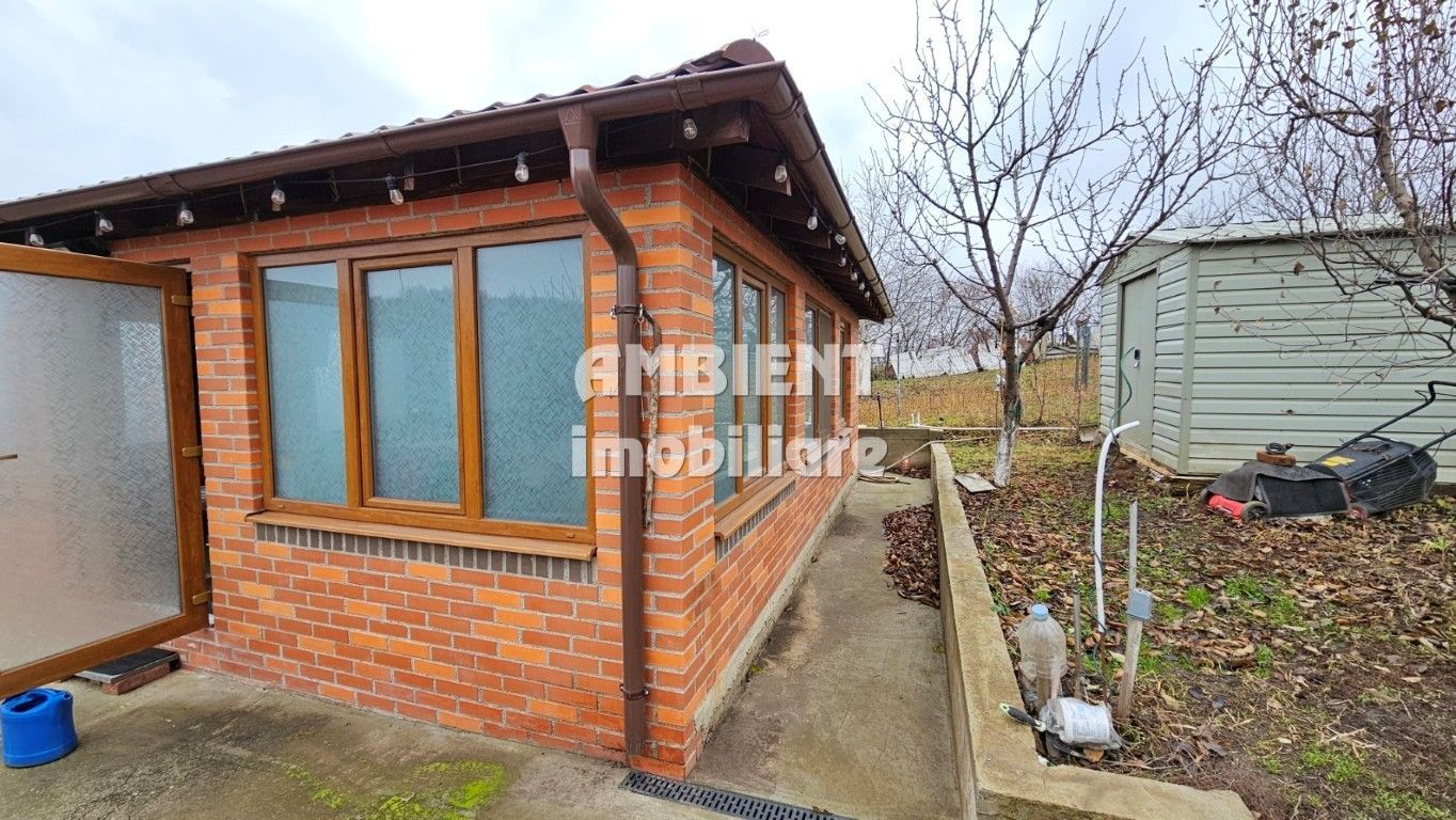 TEREN INTRAVILAN 1.000 mp, zona GURA BUSTEI - Poză 6