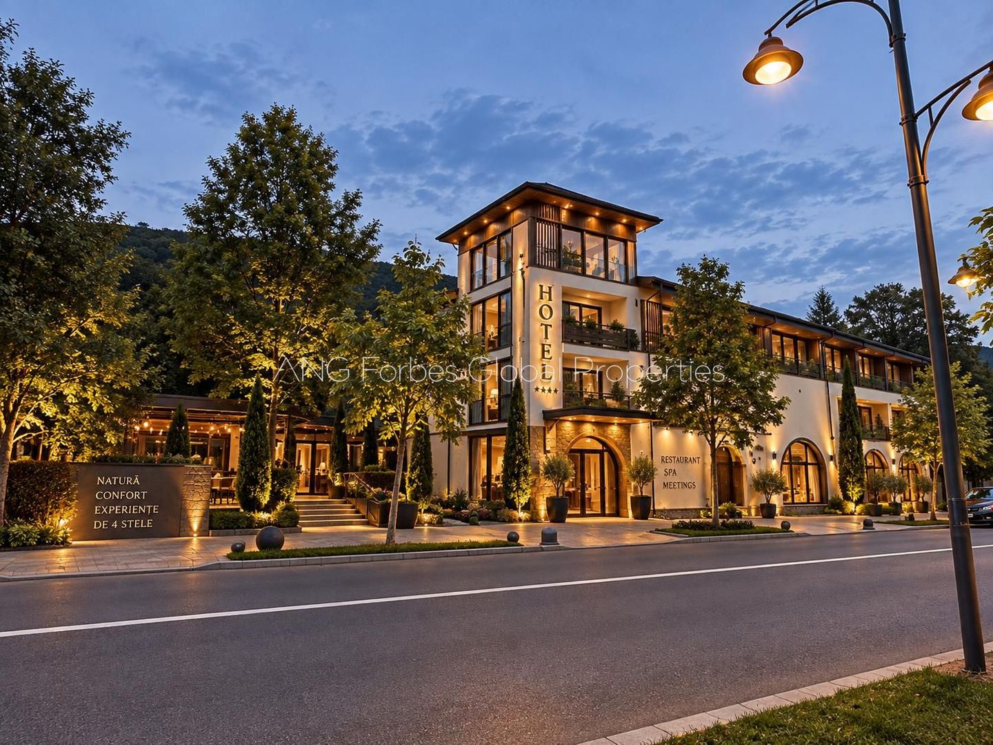 Hotel zona centrala Sinaia - Ocazie Unica - Poză 1