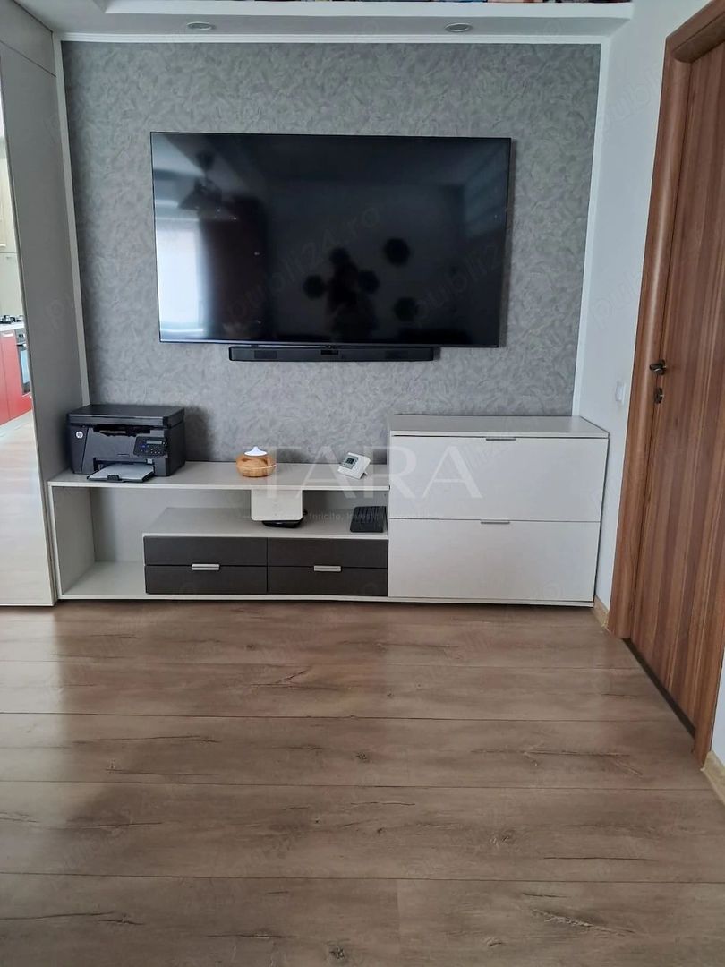 Apartament 3 camere + balcon 10 mp, mobilat și utilat, zona Vivo. - Poză 4